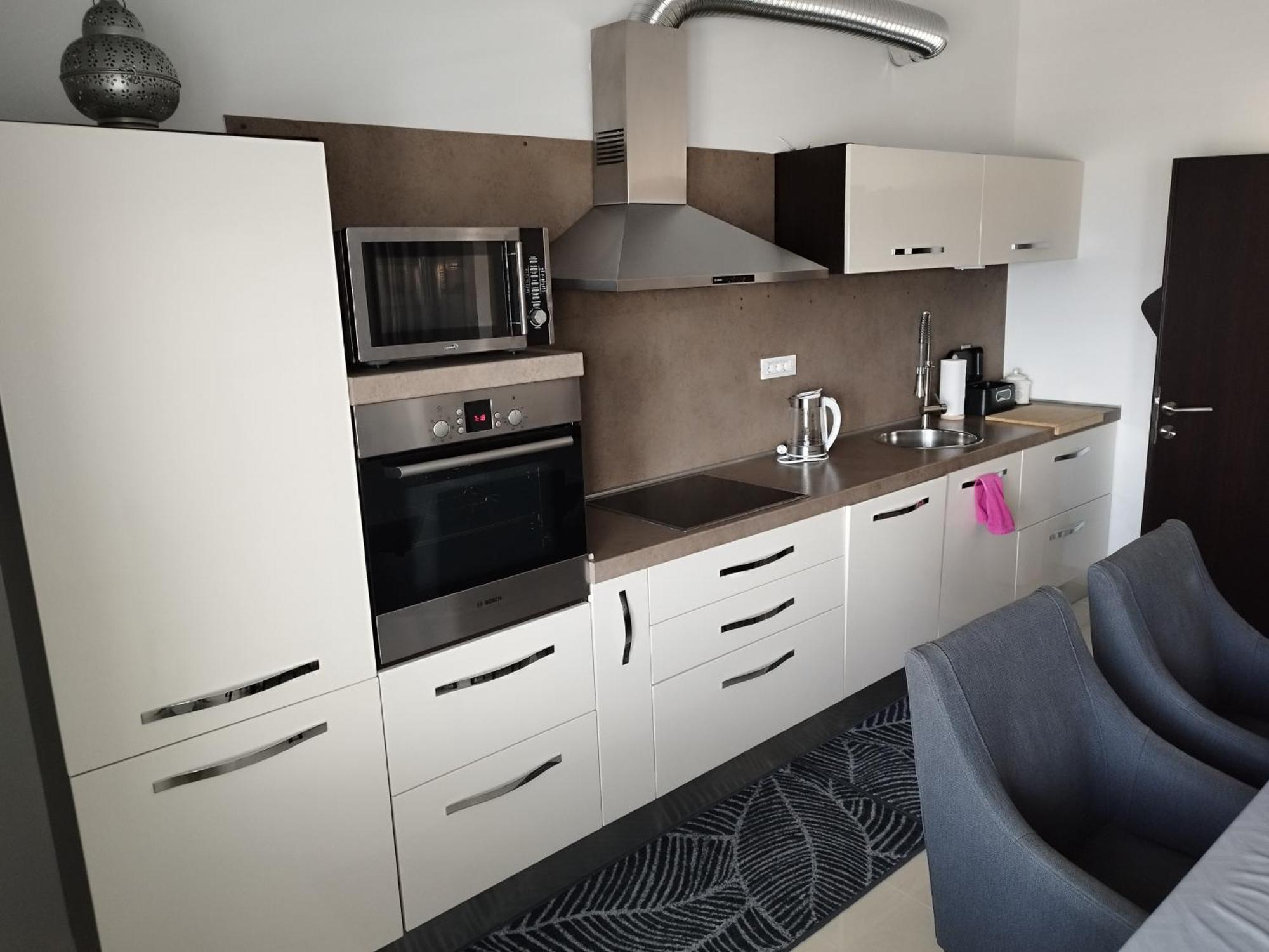 Ferienwohnung Am Sandstrand Omiš Exterior foto