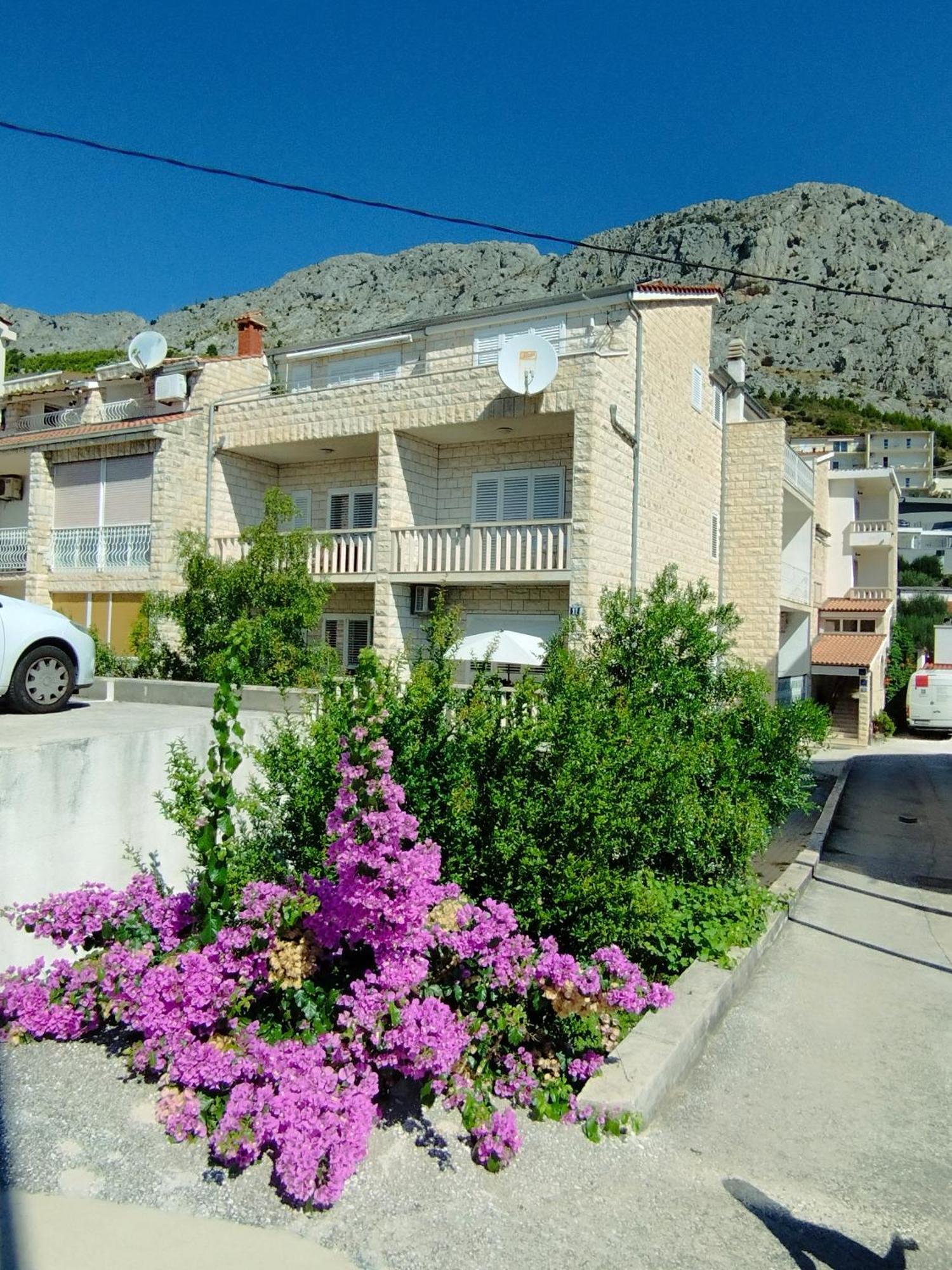 Ferienwohnung Am Sandstrand Omiš Exterior foto
